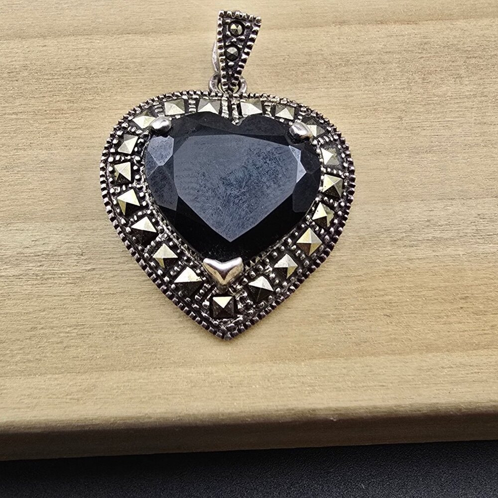 Vintage Heart-Shaped Pendant Marcasite 925 Sterling Silver Black Stone - Picture 4 of 11
